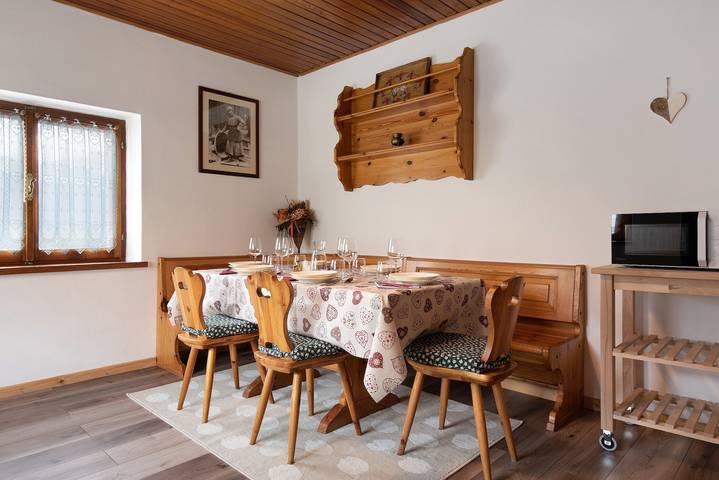 Ganze Wohnung, Apartment 'Lorenzo' mit Bergblick, Balkon und Wlan in Vodo di Cadore, Östliche Dolomiten