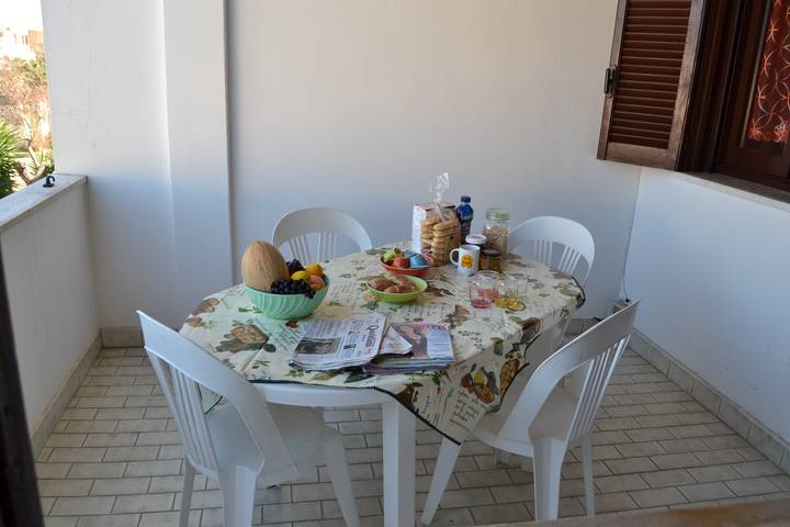 Entire apartment, Cozy Apartment Near the Beach with Balcony in Torre Dell'orso, Melendugno