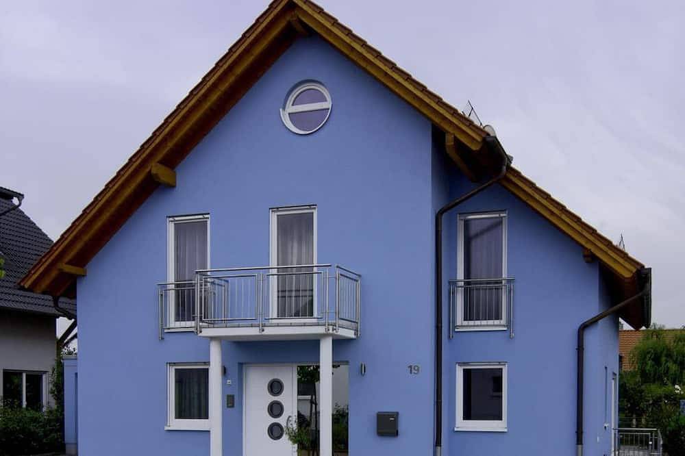 Ganze Wohnung, Ferienwohnung Weickenmeier - Ferienwohnung in Römerberg, Rheinebene