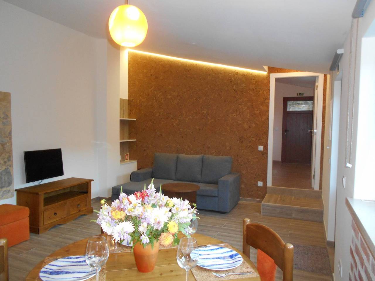 Ferienhaus mit 2 Schlafzimmern mit jeweils eigenem Bad in einem Küstendorf in Salir do Porto, Tornada e Salir do Porto