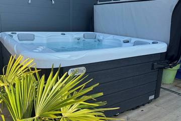 Location de vacances pour 8 personnes, avec jacuzzi ainsi que terrasse et jardin à Ponthoile