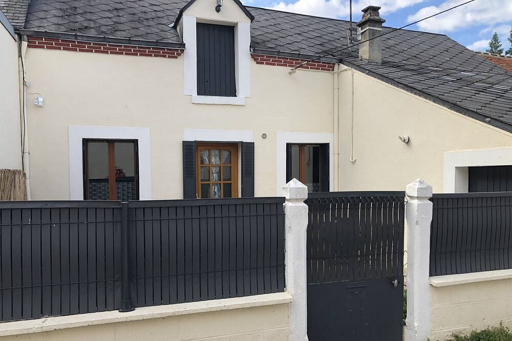 Appartement entier, Au cœur de la Sologne, appartement de plain pied avec patio in Romorantin-Lanthenay, Sologne