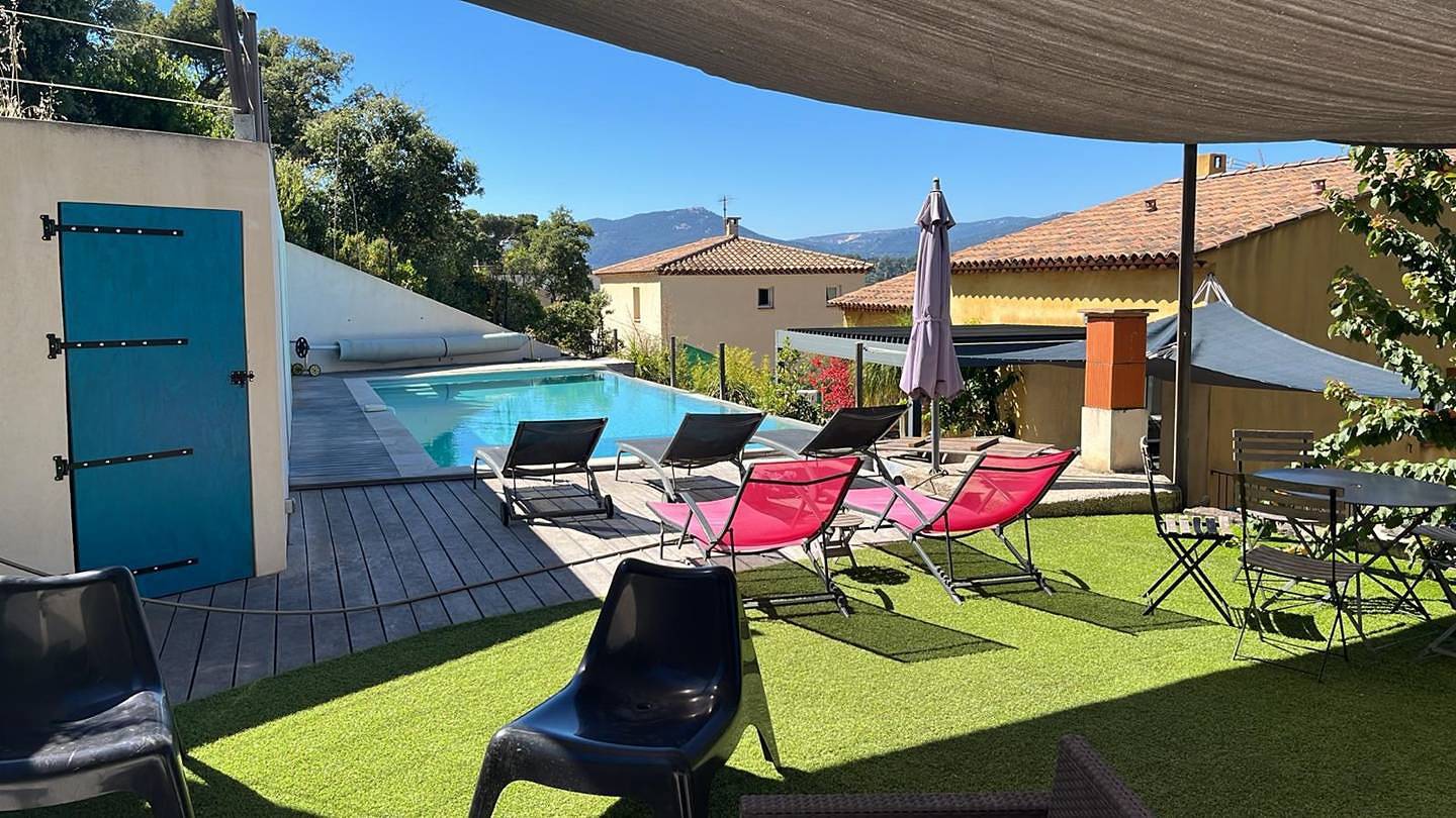 Apartamento vacacional entero, Apartamento de vacaciones para 12 personas con piscina in Le Pradet, Region de Toulon