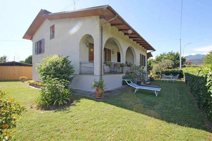 Casa Pero in Montignoso, Italienische Riviera