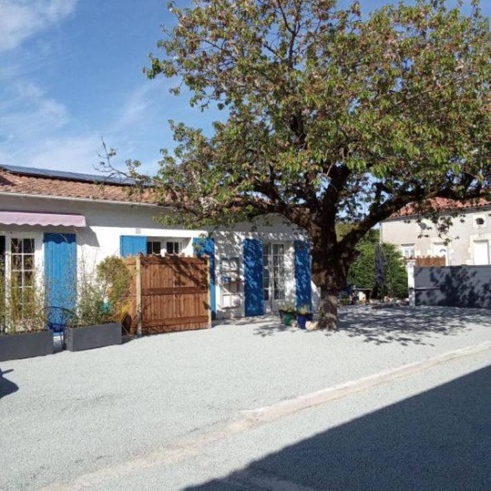 Location de vacances pour 3 personnes, avec jardin et piscine à Saint-Sulpice-de-Royan - 2