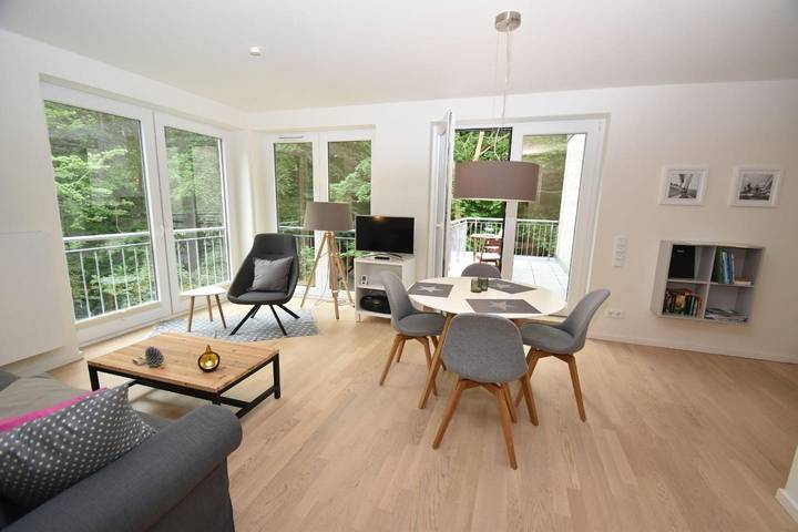 Ferienwohnung für 2 Personen, mit Balkon und Seeblick - 1