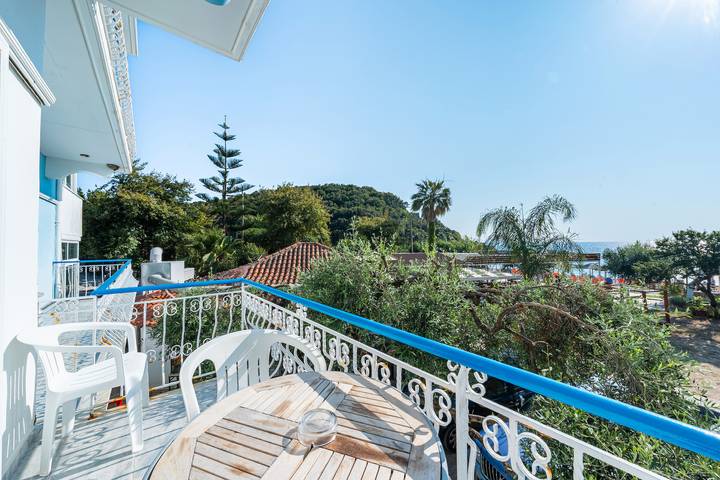 Apartment for 3 people, with garden and balcony in Parga