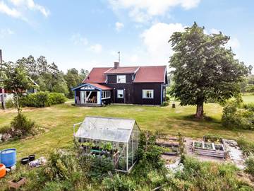 Ferienhaus für 7 Personen, mit Garten und Balkon in Tanum