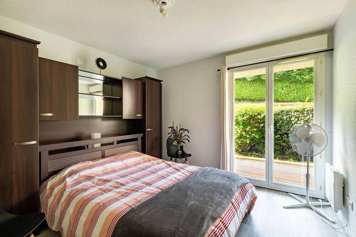 Ganze Wohnung, T2 700 m from town center and 1200 m from the grotto in Lourdes, Hautes-Pyrénées