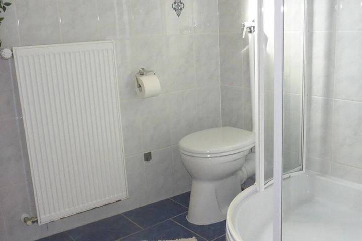 Ganze Wohnung, Ferienwohnung Christine - Appartement mit Sitzmöglichkeit im Freien in Mandelbachtal, Saarpfalz-Kreis