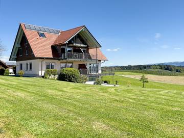 Ferienwohnung für 2 Personen, mit Garten und Balkon sowie Seeblick in Kressbronn am Bodensee
