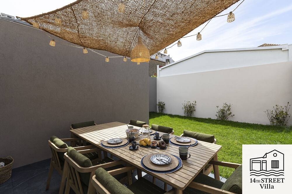 14 St Villa - Espinho, Ocean here and Porto city just there. in Espinho, Aveiro Distrikt