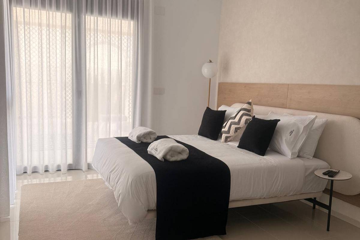 3 Bed Villa - Sleeps 6 - Private Pool - Parking in Rojales, Costa Blanca