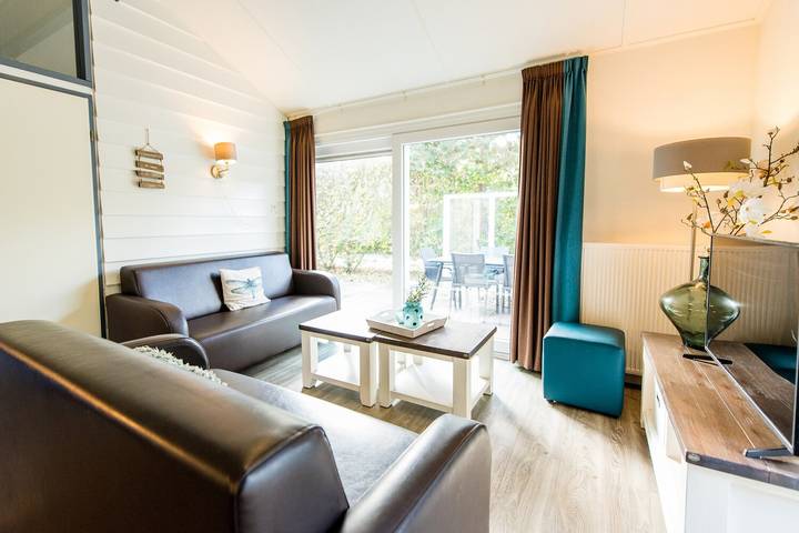 Ferienhaus für 6 Personen, mit Balkon/Terrasse und Terrasse sowie Garten und Pool auf Ameland - 3