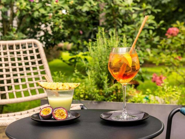 Hôtel pour 2 personnes, avec Terrasse et Jardin ainsi que Piscine et Vue à Ostwald - 2