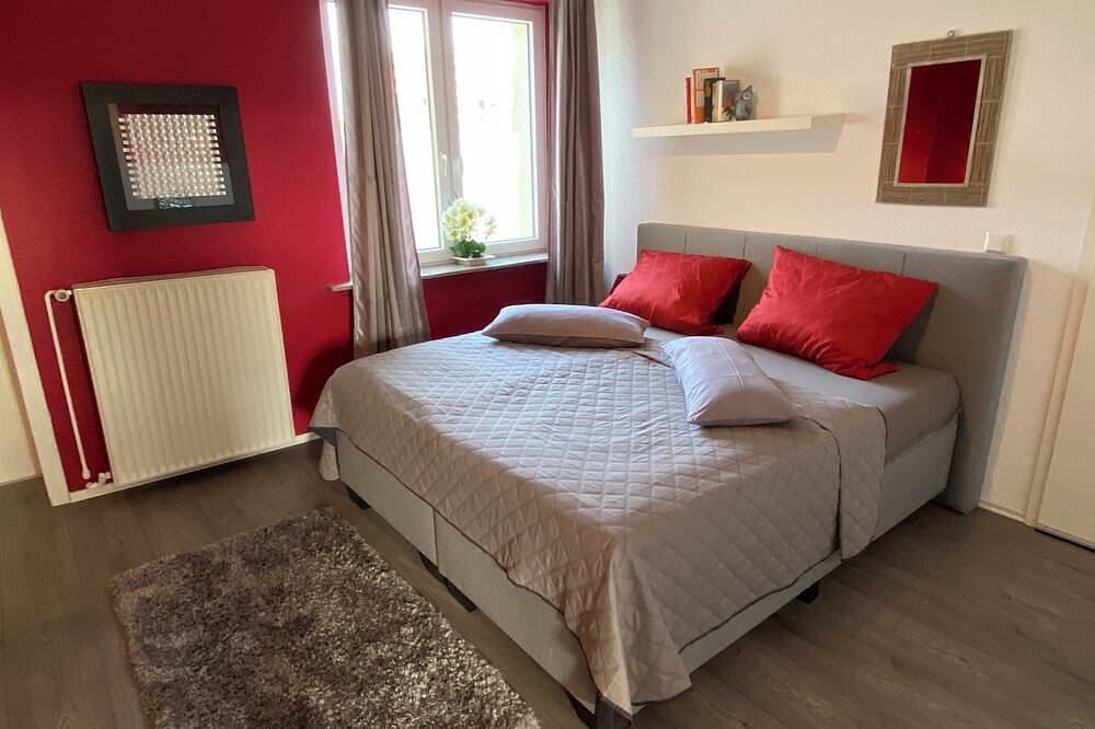 Ganze Wohnung, Modernisierte Wohnung, Zentral und Ruhig in Langenfeld (Rheinland), Düsseldorf und Umgebung