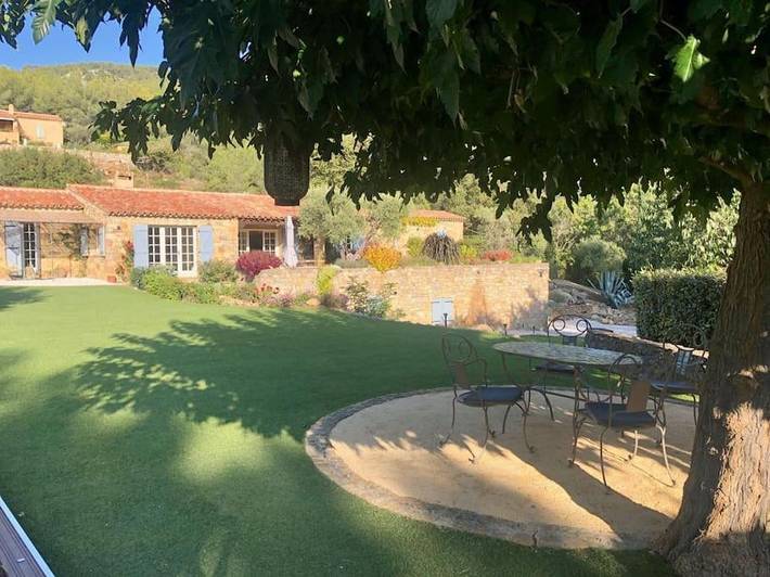 Villa pour 15 personnes, avec piscine ainsi que vue et jardin à Sanary-sur-Mer - 2