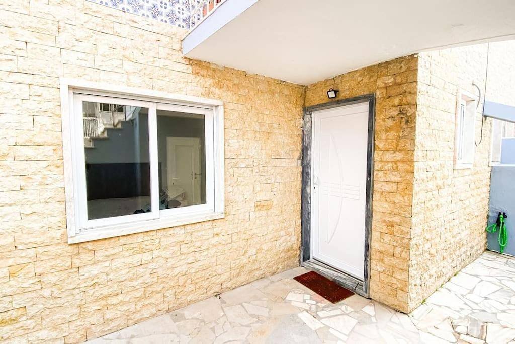 Apartamento inteiro, Hu2i - In&Out Carcavelos in Carcavelos e Parede, Costa de Lisboa