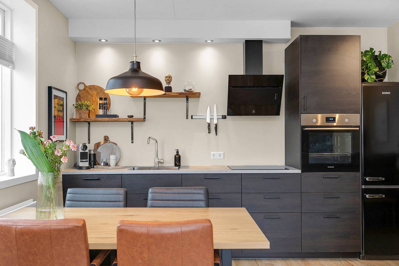 Ganze Wohnung, Schöne Wohnung mit zwei Schlafzimmern in der Innenstadt mit Balkon in Akureyri, Nordurland eystra