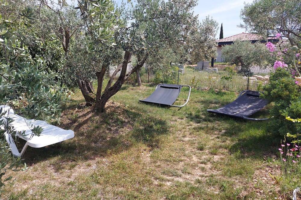 Cabanon de Lyandro in Valensole, Parc naturel régional du Verdon