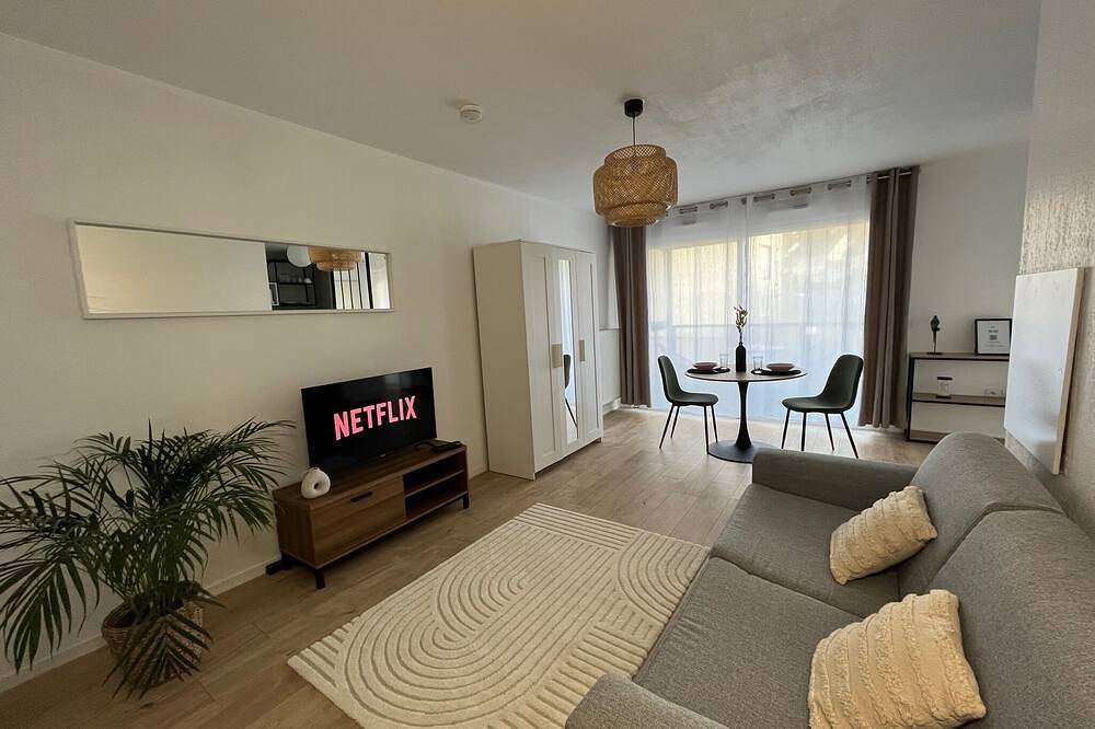 Entire apartment, A peaceful little cocoon in Le Mans, Sarthe