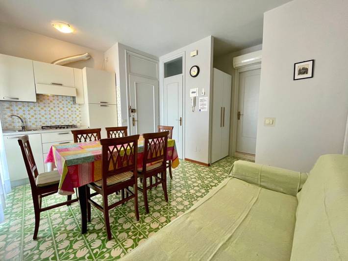 Ferienwohnung für 6 Personen, mit Balkon/Terrasse und Meerblick sowie Ausblick in Porto Santa Margherita - 2