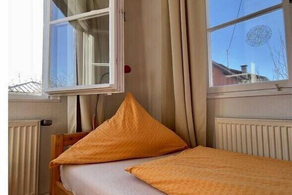 Ferienwohnung in Salem mit Schwimmbecken in Salem, Region Bodensee-Oberschwaben