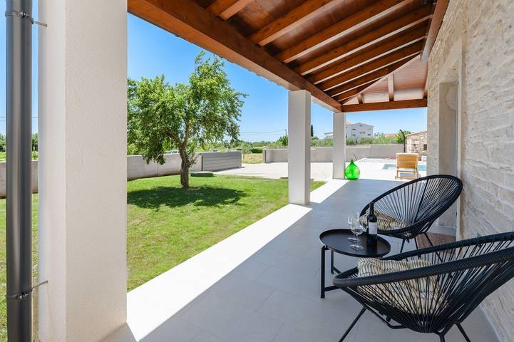 Villa Tonka - schöne Villa mit privatem Pool in Pula in Valtura, Südküste Istrien