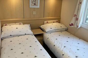 Static Caravan for 6 People in Ingoldmells, Lincolnshire, Photo 1