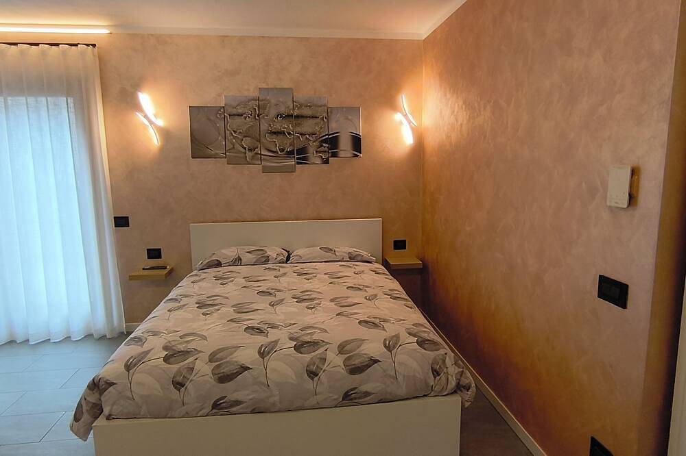 Ganze Wohnung, Dimora Ananthèo is a new and cozy vacation home in the center of Tirano in Tirano (stadt), Tirano