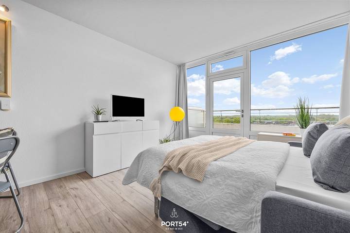 Ferienwohnung für 4 Personen, mit Balkon und Garten sowie Ausblick an der Kieler Bucht