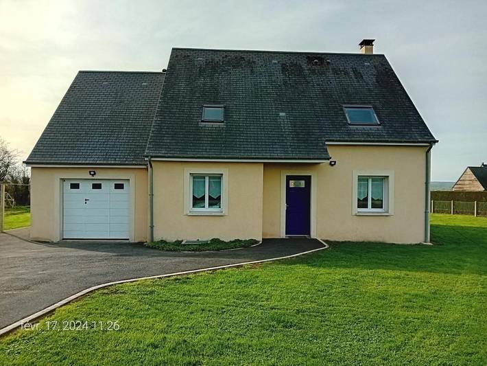 Location de vacances pour 8 personnes, avec Terrasse ainsi que Jardin et Vue à Longueville