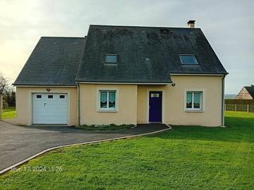 Gîte pour 8 personnes, avec vue ainsi que jardin et terrasse à Longueville