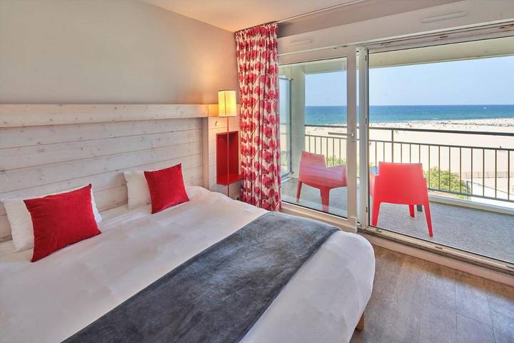 Hôtel pour 3 personnes, avec vue ainsi que jardin et terrasse dans Plage de l'Uhabia