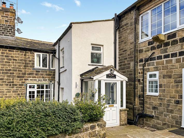 Log cabin for 2 people, with pets in West Yorkshire