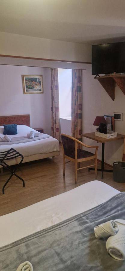 Hôtel pour 4 personnes à La Guerche-sur-l'Aubois - 3