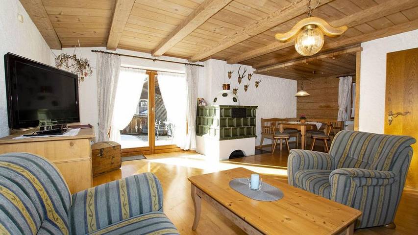 Ferienwohnung für 2 Personen, mit Garten, kinderfreundlich in Hinang