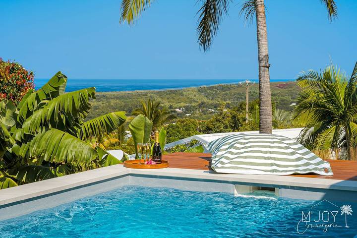Gîte pour 6 personnes, avec piscine à L'Étang-Salé - 2