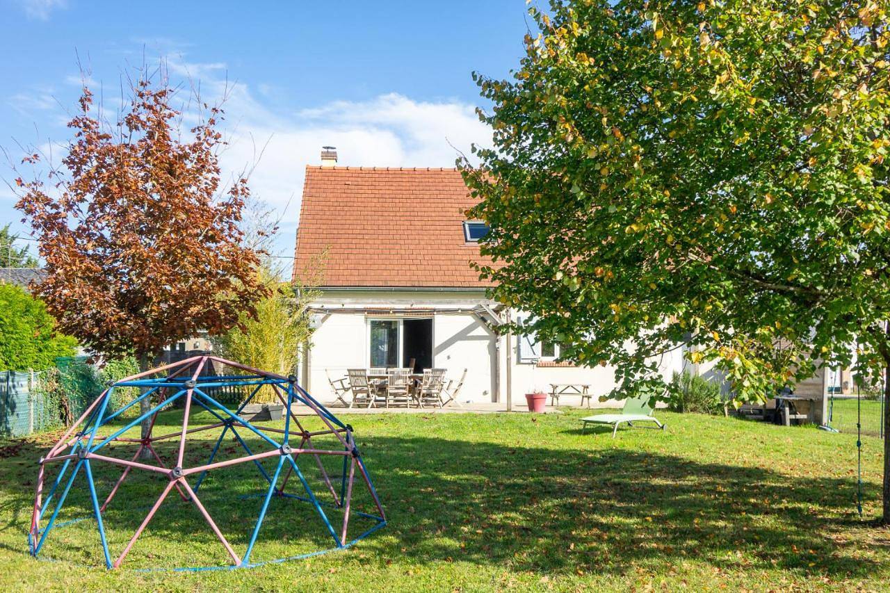 La Sandillonnaise - Maison Classée 3 étoiles climatisée - 5 chambres à seulement 15 minutes d'Orléans et 20 mn de la Ferté St Aubin et de Châteauneuf sur Loire in Sandillon, Sologne