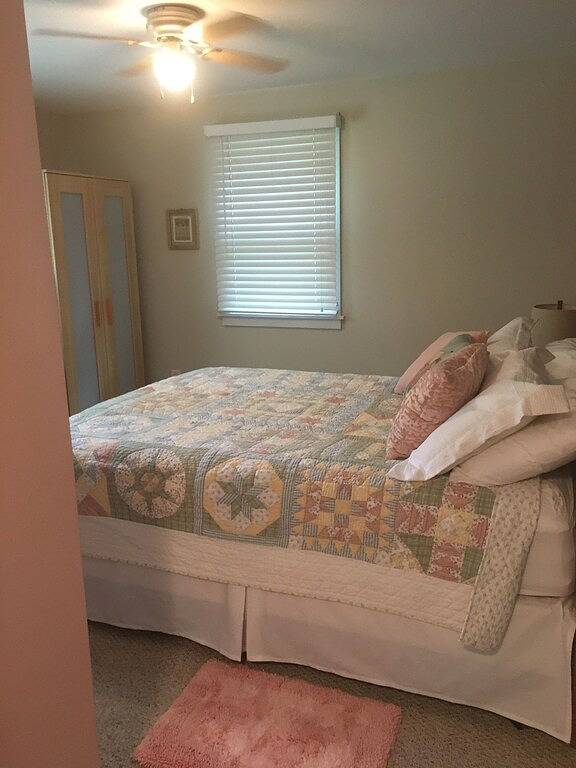 Schöner Ort! Sonnenuntergänge, Lake Michigan nur wenige Schritte entfernt in Charlevoix, Charlevoix County