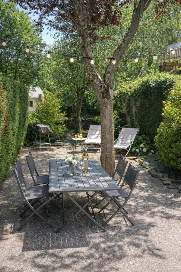 Location de vacances pour 8 personnes, avec Terrasse ainsi que Jardin et Vue à Viella (Hautes-Pyrénées)