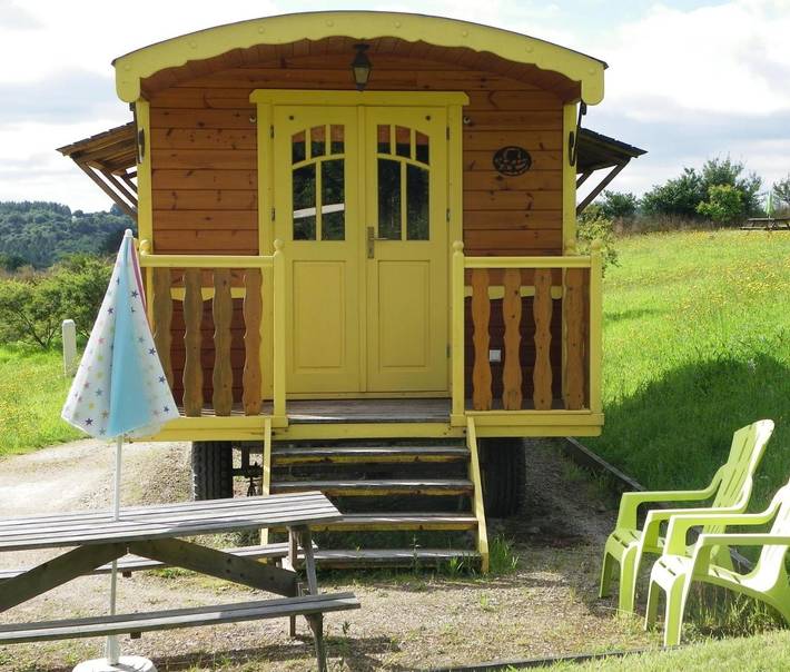 Maison d’hôte pour 2 personnes, avec Balcon et Terrasse ainsi que Jacuzzi et Jardin à Brasparts