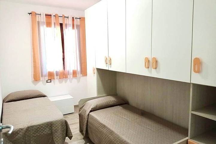 Location de vacances pour 4 personnes, avec jardin dans San Giovanni Sardinia - 2