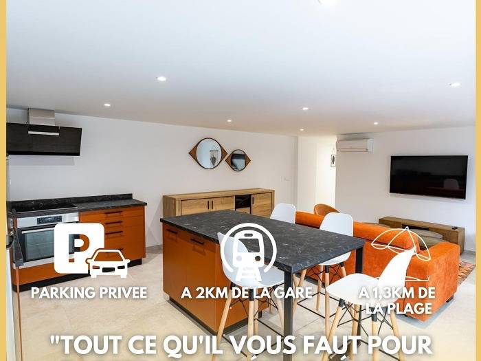 Gîte pour 4 personnes, avec piscine ainsi que vue sur l’océan et terrasse, adapté aux familles dans Port Santa-Lucia