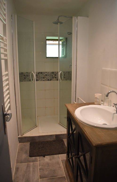 Gîte pour 6 personnes, avec jardin et terrasse à Le Buisson-de-Cadouin - 4