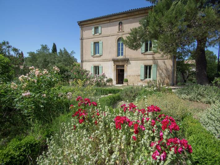 Location de vacances pour 9 personnes, avec jardin et piscine, animaux acceptés à Fournès