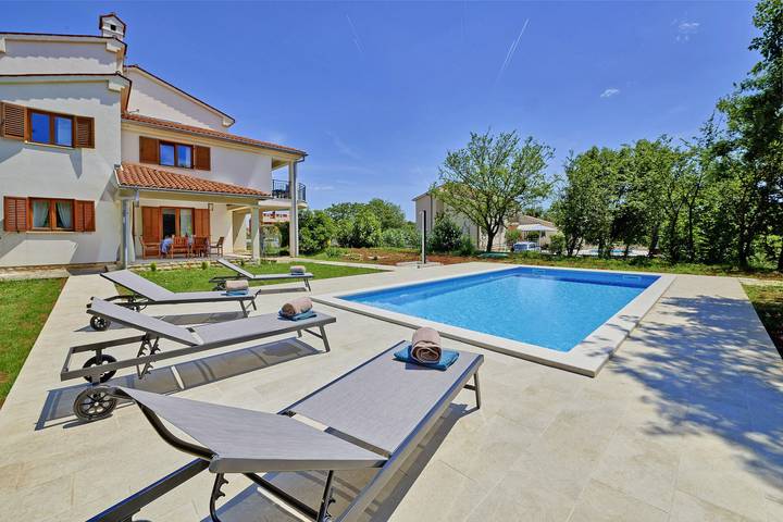 Villa pour 12 personnes avec jardin in Pula-Medulin, Ližnjan