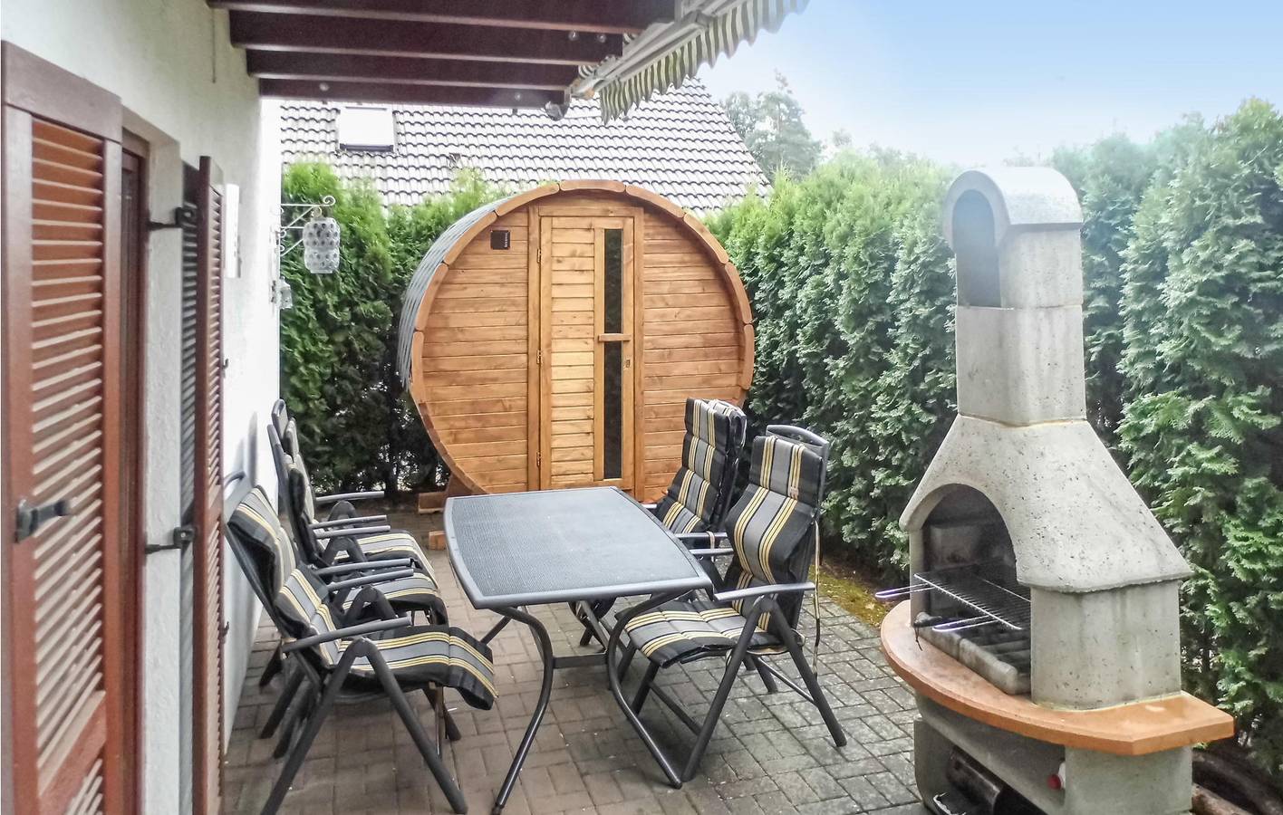 Gemütliche Wohnung mit WiFi, Sauna & Terrasse in Ibraaktué in Kirchheim, Knüllgebirge