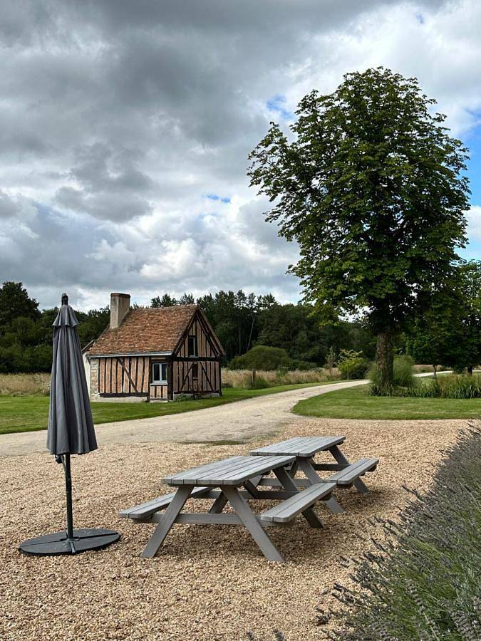 Location de vacances pour 5 personnes, avec vue sur le lac ainsi que vue et jardin à Fontaines-en-Sologne - 2