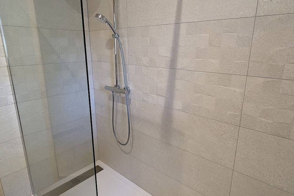 Maison familiale avec piscine privée chauffée, près de Pithiviers et Fontainebleau, à 1h30 de Paris in Aulnay-la-Rivière, Région de Pithiviers